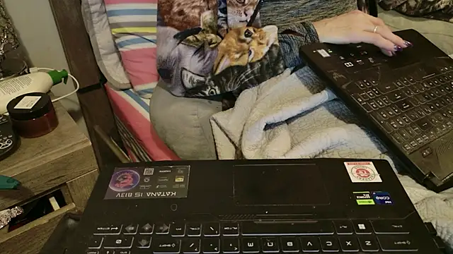 Marie Wadsworthy online show from 12-01-25, 01:10