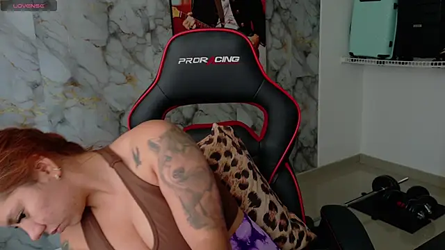 Snapshot of samantha_tattu chatting on 10-16-25, 09:05 samantha tattu online show from 10-16-25, 09:05