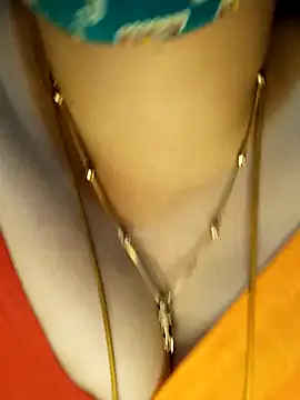 Snapshot of tuttifrutti17 chatting on 12-14-24, 05:58 tuttifrutti17 online show from 12-14-24, 05:58