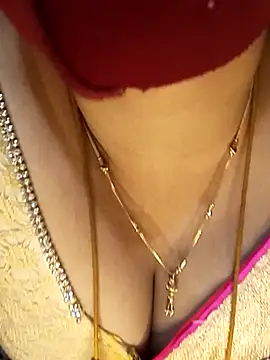 Snapshot of tuttifrutti17 chatting on 12-24-24, 05:55 tuttifrutti17 online show from 12-24-24, 05:55