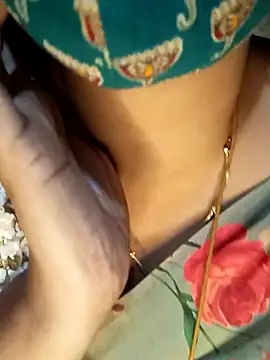 Snapshot of tuttifrutti17 chatting on 01-02-25, 05:39 tuttifrutti17 online show from 01-02-25, 05:39