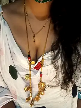 Snapshot of tuttifrutti17 chatting on 01-13-25, 06:05 tuttifrutti17 online show from 01-13-25, 06:05