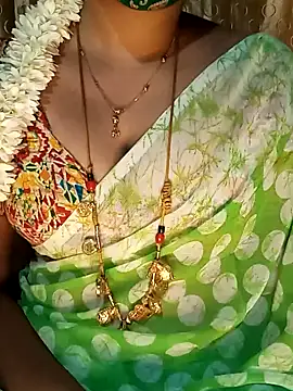 Snapshot of tuttifrutti17 chatting on 01-29-25, 05:35 tuttifrutti17 online show from 01-29-25, 05:35