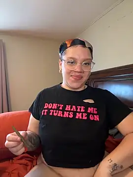 Snapshot of QueenNuttCollector chatting on 09-09-25, 09:03 QueenNuttCollector online show from 09-09-25, 09:03