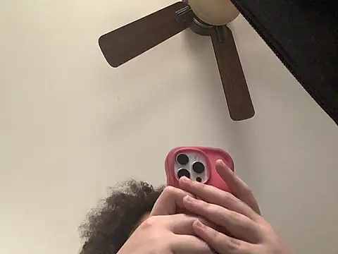 QueenNuttCollector online show from 04-15-26, 08:53