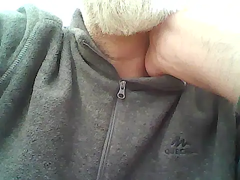 Snapshot of xcimeru chatting on 02-11-25, 02:57 xcimeru online show from 02-11-25, 02:57