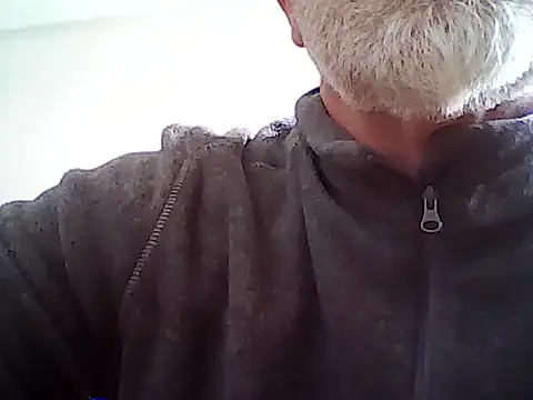 Snapshot of xcimeru chatting on 03-01-25, 12:23 xcimeru online show from 03-01-25, 12:23