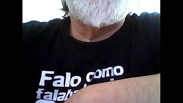 Snapshot of xcimeru chatting on 10-06-25, 02:14 xcimeru online show from 10-06-25, 02:14