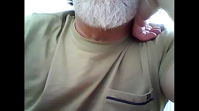 Snapshot of xcimeru chatting on 10-20-25, 02:28 xcimeru online show from 10-20-25, 02:28