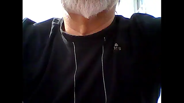 Snapshot of xcimeru chatting on 10-25-25, 06:32 xcimeru online show from 10-25-25, 06:32