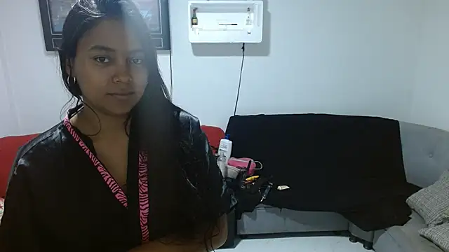 Chiara petterson online show from 02-13-25, 04:00