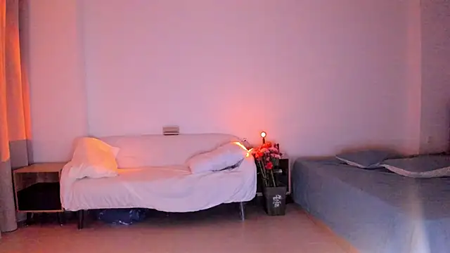 Snapshot of kawaii_mia chatting on 12-25-24, 10:37 kawaii mia online show from 12-25-24, 10:37