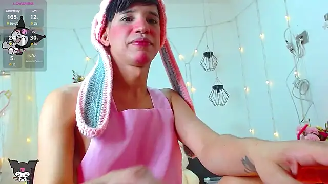 Ariel Femboy  online show from 01-12-25, 03:28