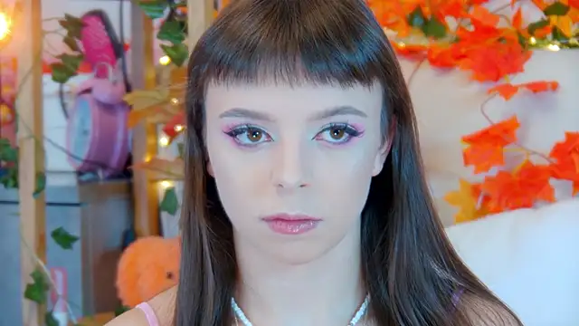 ElisabethDavis online show from 10-24-25, 03:19