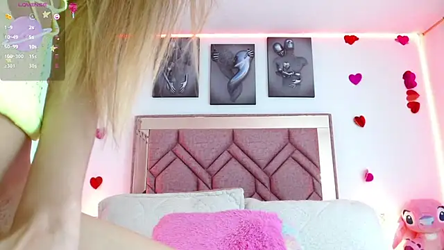 Snapshot of Angely_18 chatting on 02-24-25, 11:19 Angely 18 online show from 02-24-25, 11:19