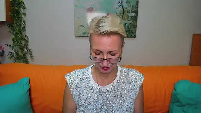 iamyourdream89 online show from 11-30-25, 10:19