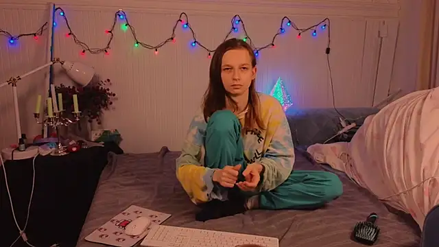 Frank Fraer online show from 11-29-25, 05:49