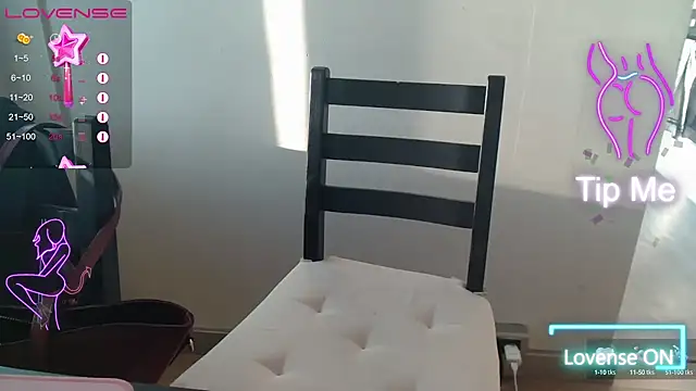 Snapshot of Thepanthera chatting on 03-09-25, 04:44 Thepanthera online show from 03-09-25, 04:44