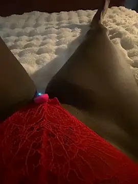 Snapshot of Thepanthera chatting on 09-18-25, 08:27 Thepanthera online show from 09-18-25, 08:27