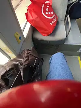 Snapshot of Thepanthera chatting on 10-17-25, 08:06 Thepanthera online show from 10-17-25, 08:06