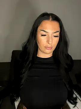 Mia-Bremer online show from 09-27-25, 10:26