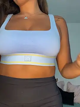 Snapshot of fenixgre chatting on 10-05-25, 06:50 fenixgre online show from 10-05-25, 06:50