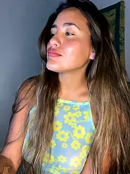 Snapshot of fenixgre chatting on 10-11-25, 09:02 fenixgre online show from 10-11-25, 09:02