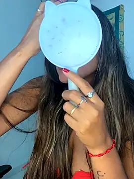 Snapshot of fenixgre chatting on 10-12-25, 06:07 fenixgre online show from 10-12-25, 06:07