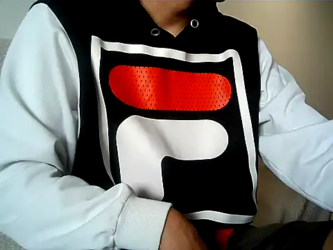 Snapshot of axeldaviid chatting on 02-25-25, 04:10 axeldaviid online show from 02-25-25, 04:10