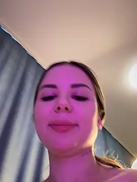 Alina Vibe Me online show from 02-25-25, 11:44