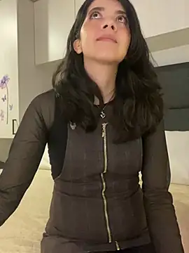 Snapshot of saori_10 chatting on 01-21-25, 03:37 saori 10 online show from 01-21-25, 03:37