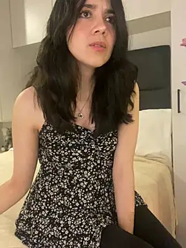 Snapshot of saori_10 chatting on 01-27-25, 06:19 saori 10 online show from 01-27-25, 06:19