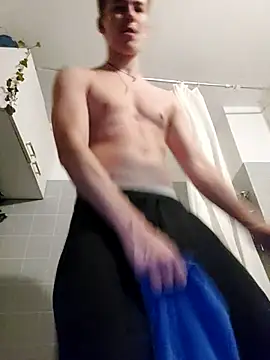 Toyjungee online show from 10-27-25, 07:07