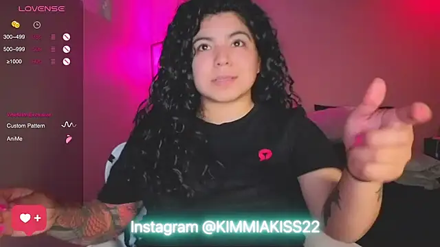 Snapshot of kimmiakiss22 chatting on 02-13-25, 02:23 kimmiakiss22 online show from 02-13-25, 02:23