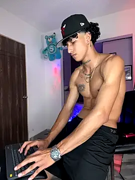 Snapshot of mike_casseano chatting on 09-29-25, 10:36 mike casseano online show from 09-29-25, 10:36