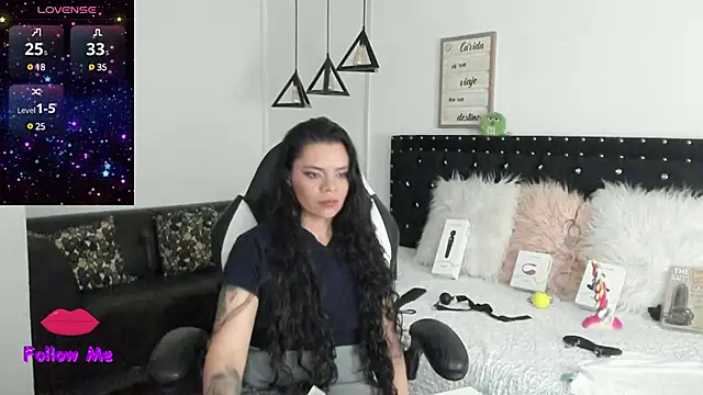 natasha logan  online show from 02-25-25, 01:17