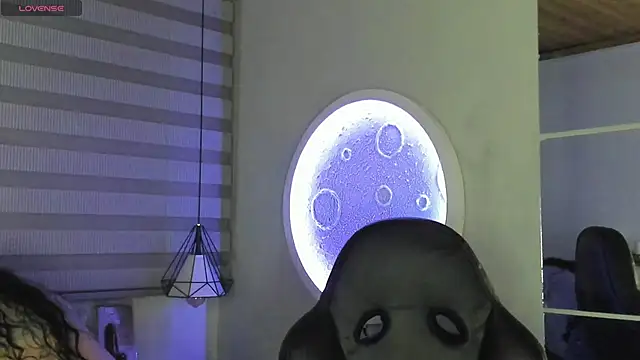 natasha logan  online show from 10-11-25, 04:12