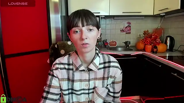 TayanaJons online show from 11-14-25, 07:51