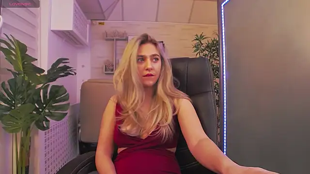 AvaBlue  online show from 02-04-25, 07:29