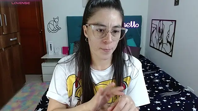 Snapshot of antonella_sweet33 chatting on 02-19-26, 09:44 antonella sweet33 online show from 02-19-26, 09:44