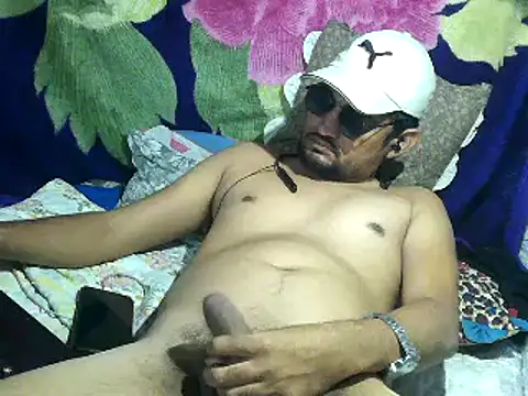 Rocobodymassager online show from 01-10-26, 05:58