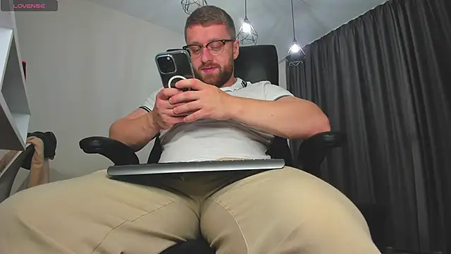 Findom guy online show from 11-23-25, 07:24
