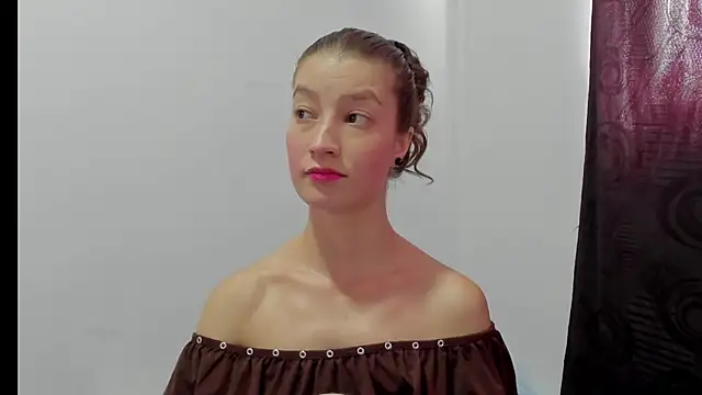 MiiaVolkova online show from 11-06-25, 06:31