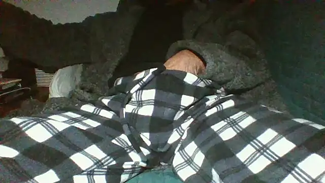 boy1983hot  online show from 01-30-25, 11:55