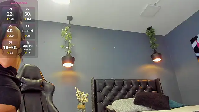 Sophiietaylor online show from 02-11-25, 11:44