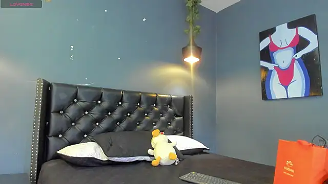 Sophiietaylor online show from 11-19-25, 11:32