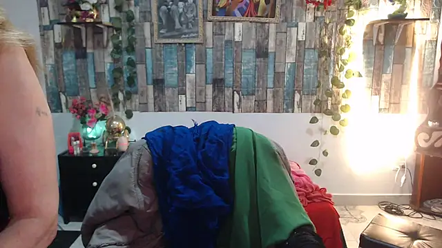 KarimaSarabe online show from 09-27-25, 08:03