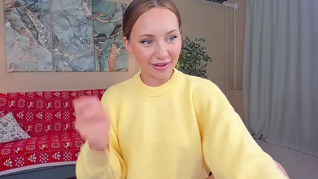 Snapshot of LilyRaisa chatting on 12-16-24, 07:15 LilyRaisa online show from 12-16-24, 07:15