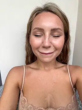 Snapshot of LilyRaisa chatting on 02-03-25, 02:03 LilyRaisa online show from 02-03-25, 02:03