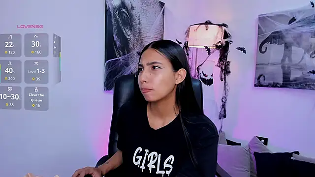 Snapshot of Ary_7 chatting on 10-29-25, 11:45 Ary 7 online show from 10-29-25, 11:45